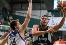 Ferro ganó como local y hay tercer juego