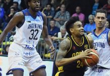 Obras volvió al triunfo en casa