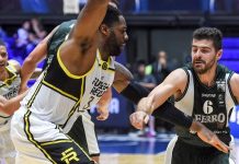 Ferro derrotó a Fuerza Regia y sigue soñando