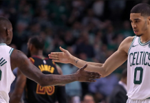 Boston quedó a un paso de la final