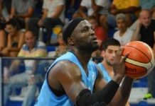 John Thomas llega a Petrolero