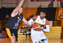 Boca venció a Libertad en su debut liguero