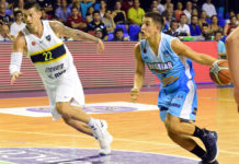 Regatas fue contundente ante Boca y sigue arriba