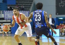 Instituto derrotó a Peñarol y es el nuevo escolta