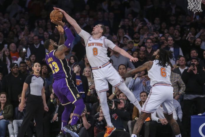 Hezonja tapa a LeBron