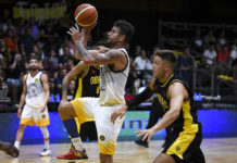 Goleada de Comunicaciones en Nuñez ante Obras