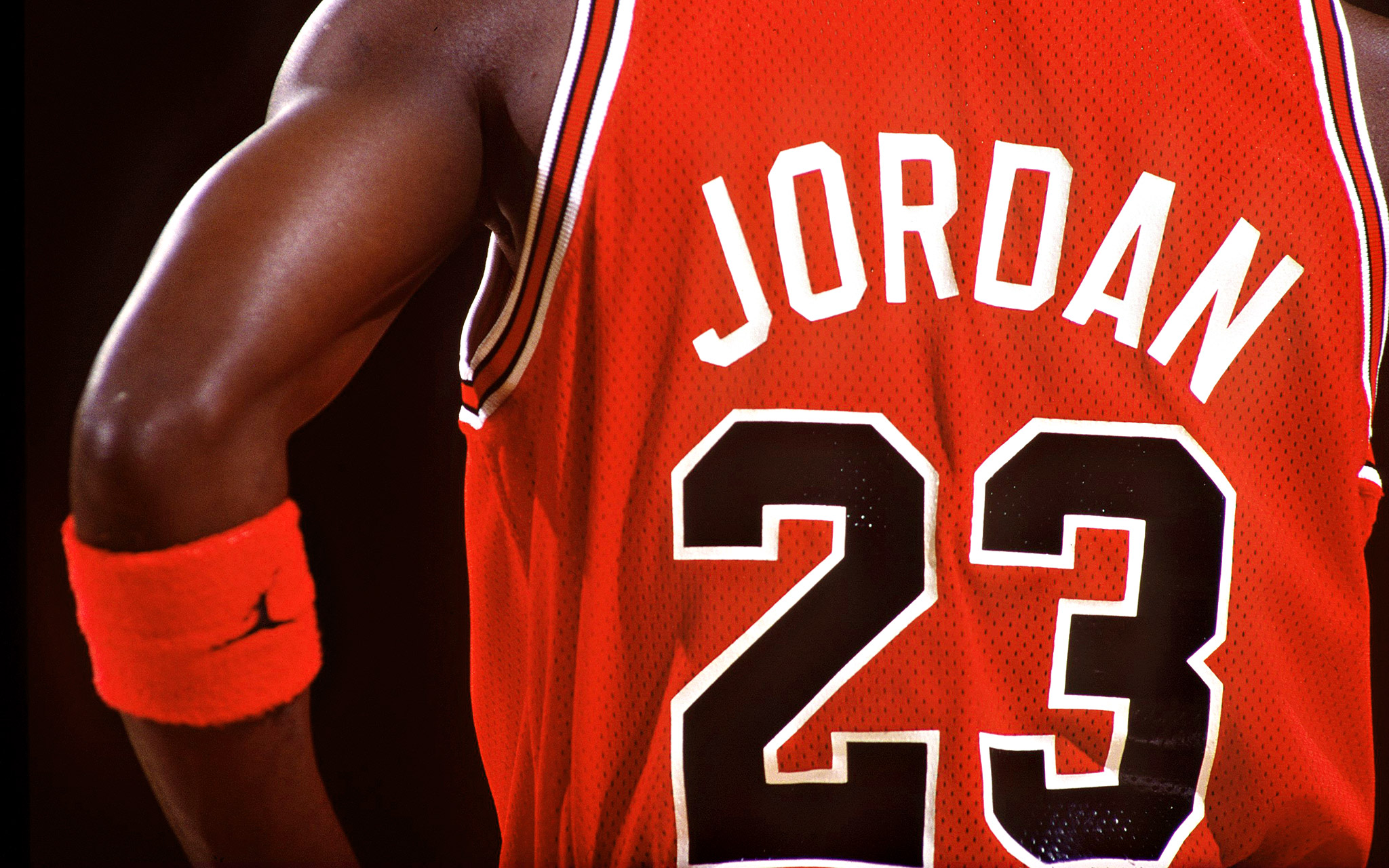 Quiénes usaron el número 23 en los Bulls antes Jordan?