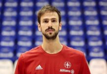 Caida del Trieste en el debut de Marcos Delía