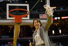 Tara VanDerveer obtuvo el récord de victorias en la NCAA