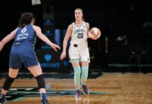 Sabrina Ionescu hizo historia en la WNBA con su primer triple-doble