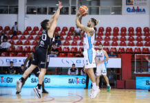 Regatas Corrientes bajó a uno de los invictos