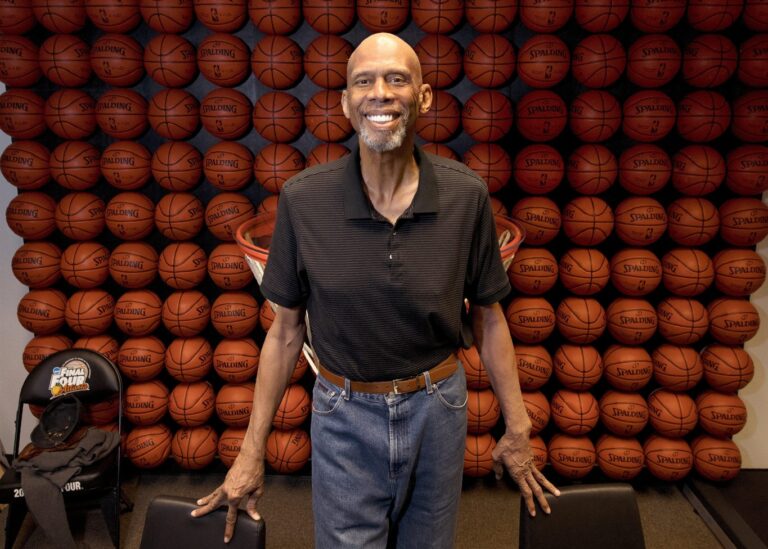 Kareem Abdul-Jabbar, duro contra Kyrie Irving