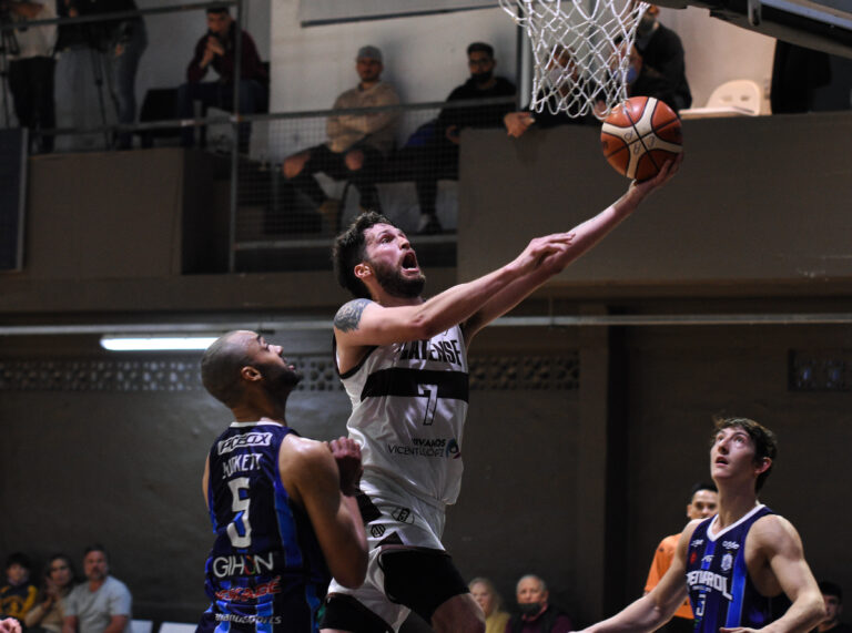 Lucas Goldenberg y un triple decisivo para soñar