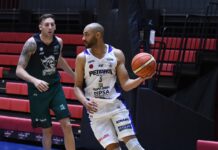 Peñarol remontó y sumó en Boedo