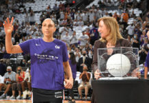 Diana Taurasi fue elegida por el público como la mejor jugadora de la historia