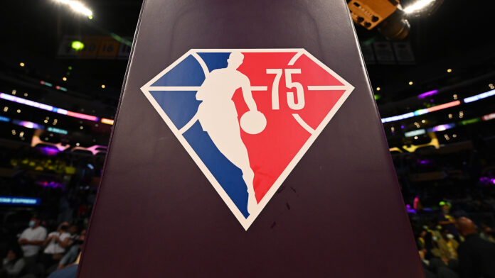 Phoenix Suns v Los Angeles Lakers