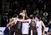 Platense vivió una fiesta en su vuelta a casa