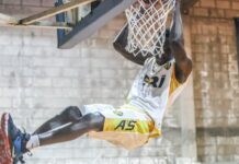 Mustafa Fall: «Miraba básquet pero no lo jugaba en Senegal»