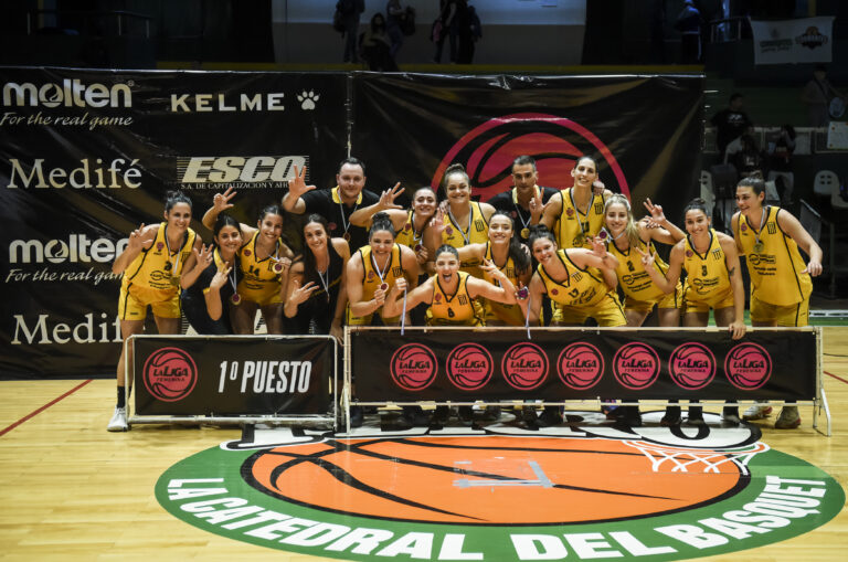 Sofía Wolf y Agustina Marín, campeonas con Berazategui, en 3X3