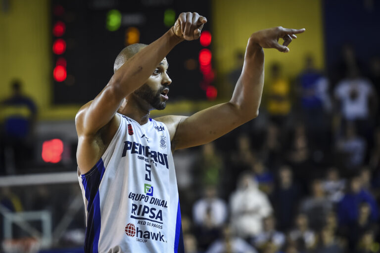 Phillip Lockett: «Ir a Instituto es un desafío hermoso»