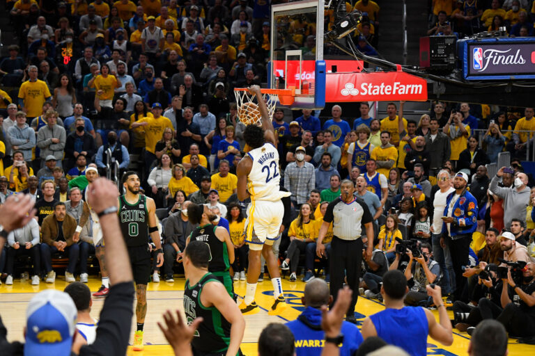 Wiggins lidera a Golden State a su tercer triunfo