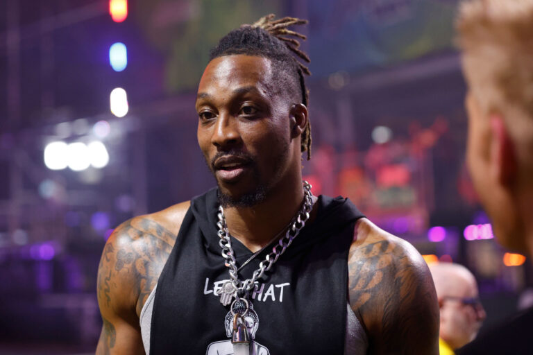 El futuro de Dwight Howard está en… ¿La WWE?