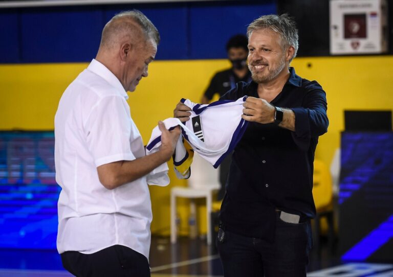 Alejandro Desimone: «La idea nuestra es la que todo hincha tiene: lograr el torneo»