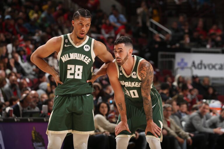 Derrota de los Bucks con minutos para Luca Vildoza