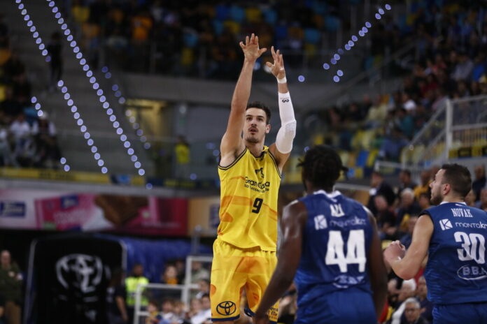 Brussino Vs. Fuenlabrada Nicolás Brussino terminó con 5/6 en triples
