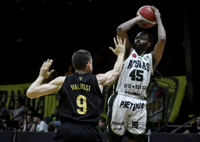Dominique Morrison fue despedido de Atenas. Dominique Morrison fue despedido de Atenas.