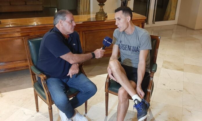 Pablo Prigioni estuvo en TyC Sports mano a mano con Fabián Pérez desde el Hotel Hermitage marplatense, a horas del juego contra Dominicana.