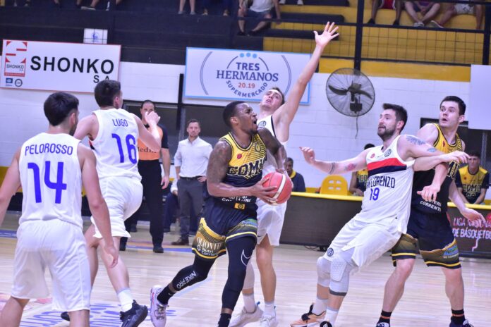 Comunicaciones le ganó a San Lorenzo en Casa