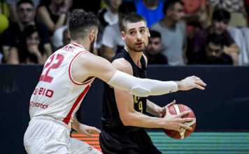 La segunda semi fue para Obras y habrá nuevo campeón Obras venció a Instituto y es el segundo finalista del Super 20.