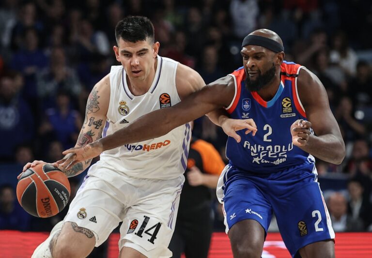El Anadolu Efes derrotó al Real Madrid en la Euroleague