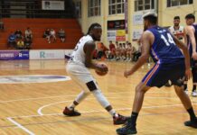 Dwayne Russell con todos los argumentos se lleva el MVP Dwayne Russell, el MVP de la semana.