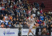 «Quiero seguir viajando y jugando afuera”