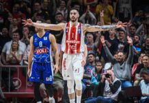 Paliza del Estrella Roja en el inicio de las semifinales Estrella Roja ganó en el inicio de las semis.