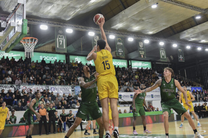 Obras le ganó a Gimnasia en el Juego 1. Obras le ganó a Gimnasia en el Juego 1.