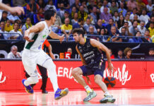 En casa, el Unicaja sorprendió al Lenovo Tenerife Lenovo Tenerife cayó en el Juego 1