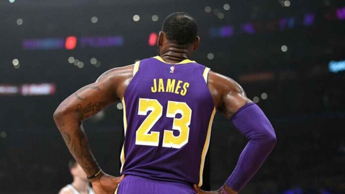 Lebron James vuelve al 23.