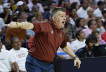 Fernando Duró: «Ganar a un equipo europeo es un desafío que tenemos» El seleccionador nacional de baloncesto de Venezuela Fernando Duró durante el encuentro amistoso de preparación para el Mundial de Filipinas, Indonesia y Japón que los combinados nacionales de España y Venezuela juegan este 4 de agosto de 2023. EFE/ Mariscal