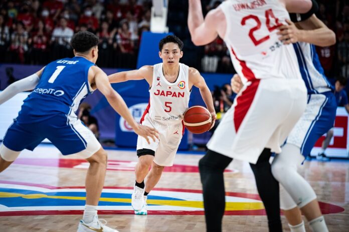 En el Okinawa Arena, Japón tuvo un cuarto período sensacional, derrotó a Finlandia y todavía tiene chances de clasificar.
