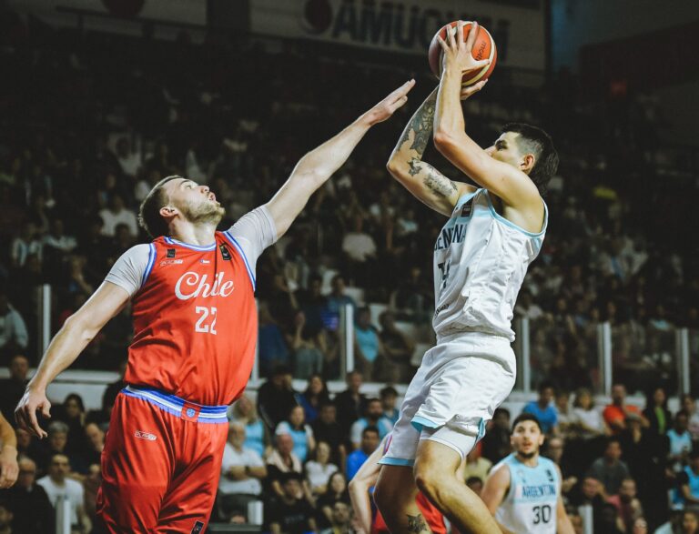 Argentina venció a Chile y está a un paso del Preolímpico Mundial
