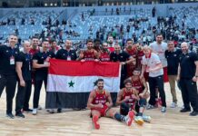Emiliano Basabe ya juega con la camiseta de Siria Emiliano Basabe y Selem Safar junto a la Selección de Siria.