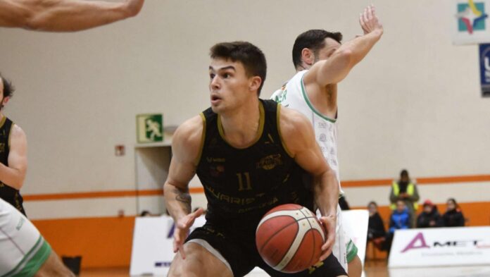 Nathan Hoover llega a Instituto Nathan Hoover llega a Instituto