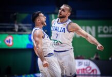 Italia aceleró en el cierre y consiguió la clasificación Italia clasificó a cuartos