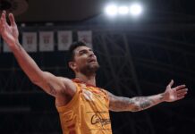 La mejor noticia: Carlos Delfino continuará jugando en la A2 Carlos Delfino jugará en la A2