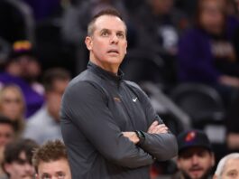 Phoenix Suns busca nuevo entrenador