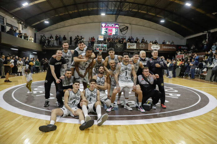 40 Temporadas - Liga Nacional 2023_24 - Cuartos de Final - Juego 3 - Platense (0) v Olimpico (2) Olímpico