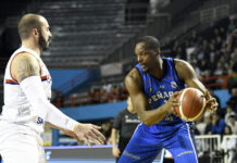 Peñarol ganó por la mínima y habrá quinto partido Peñarol